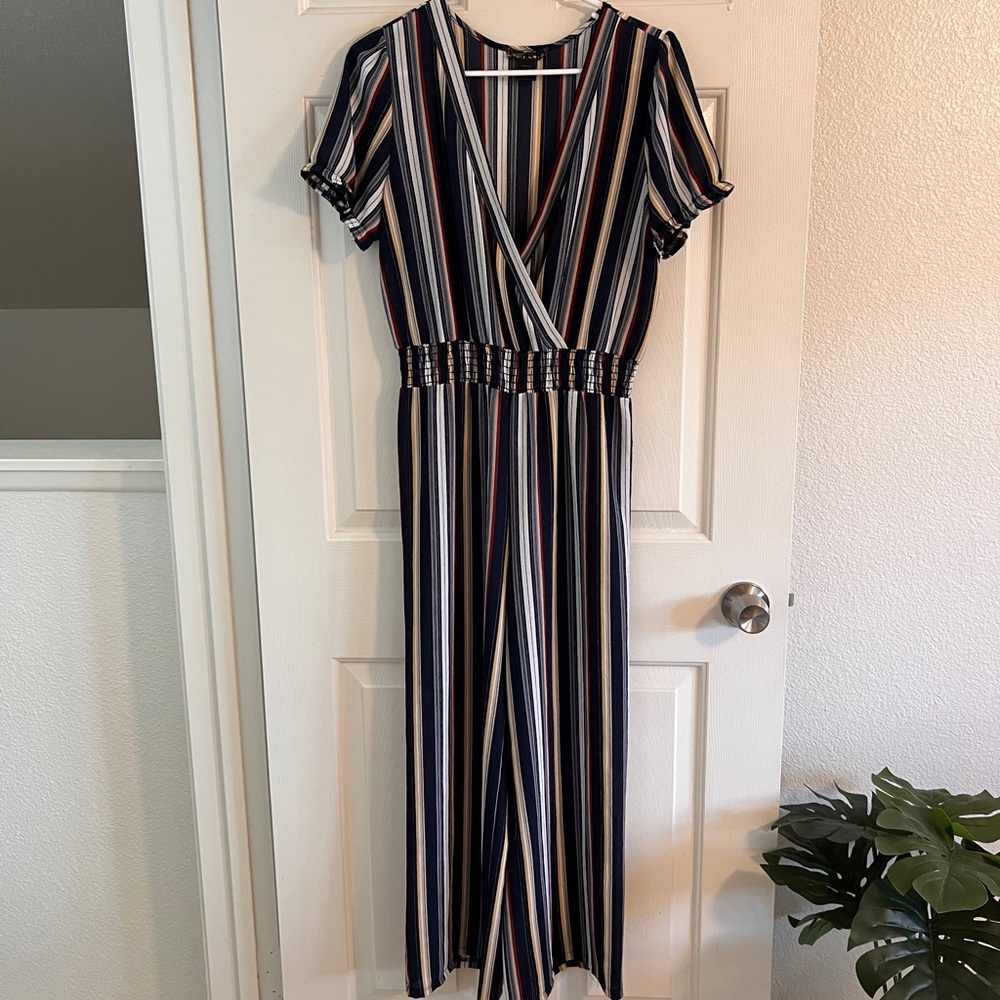 Striped v-neck pantsuit